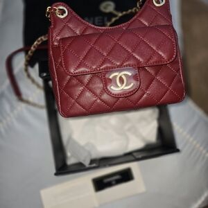 Chic Quilted Shoulder Bag in Deep Red with Gold Details
